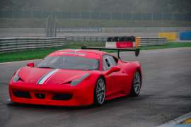 Guidare una Ferrari in Pista per un&rsquo;emozione da vero Pilota