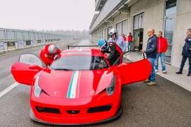 guida pista ferrari