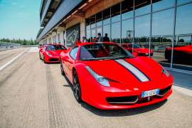 Guidare una Ferrari in Pista per un&rsquo;emozione da vero Pilota
