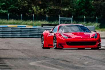 Guidare una Ferrari in Pista per un&rsquo;emozione da vero Pilota